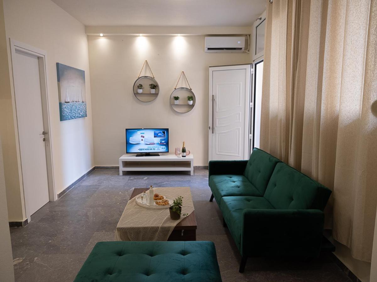 Luxury Apts Heraklion Center Exterior photo